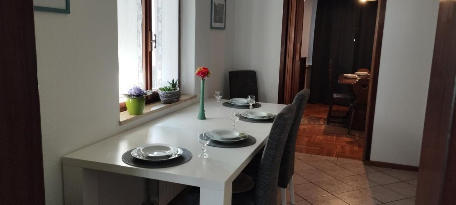 Hisa Lescer Apartment Кобарид Екстериор снимка