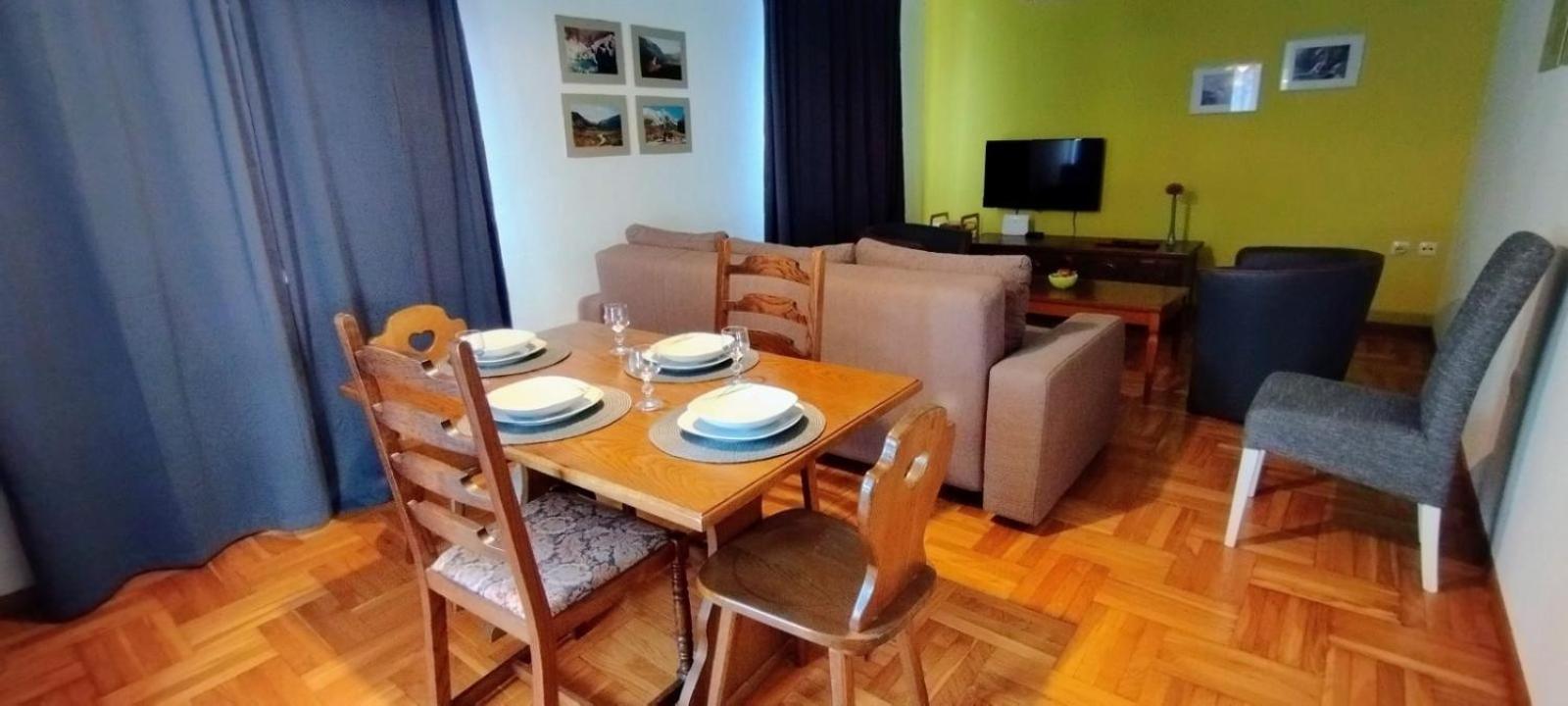 Hisa Lescer Apartment Кобарид Екстериор снимка