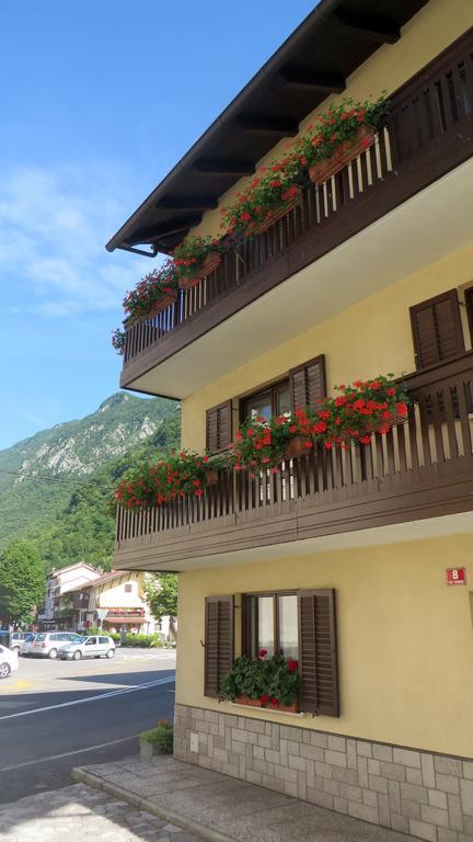 Hisa Lescer Apartment Кобарид Екстериор снимка